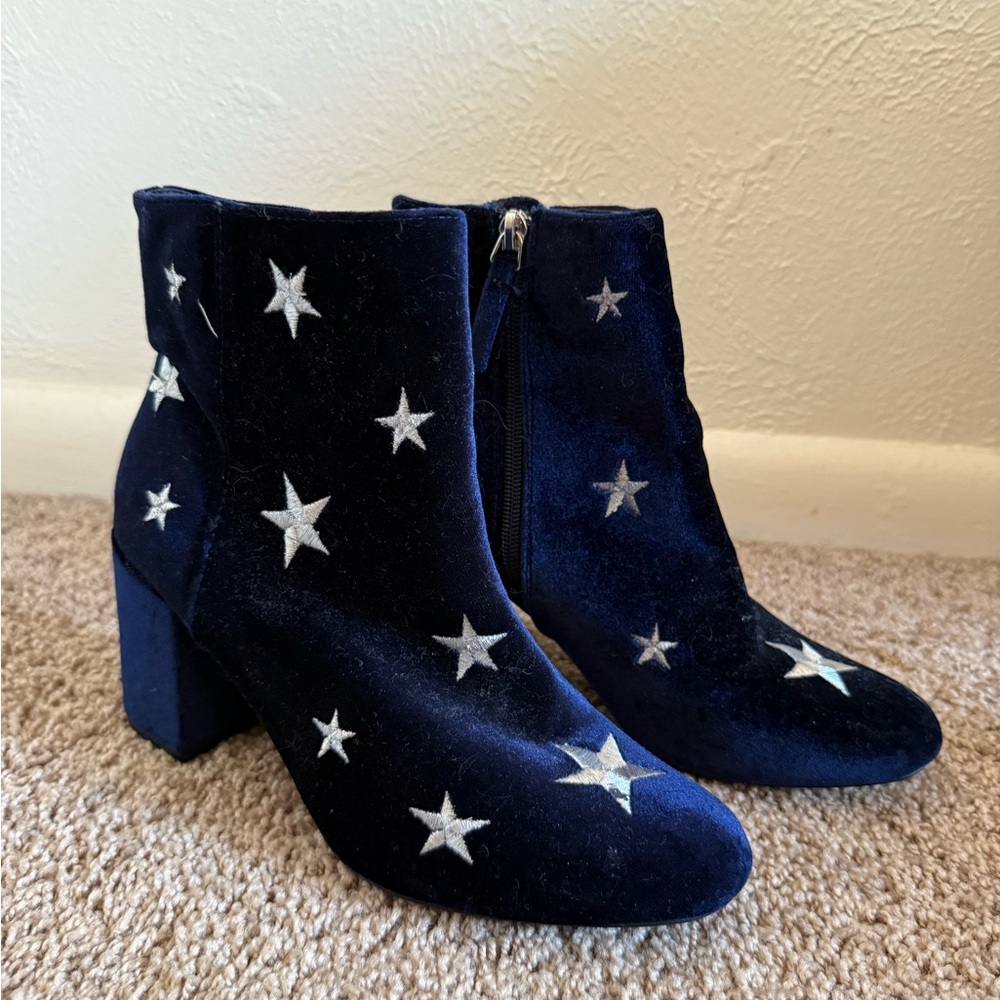 JustFab Blue Silver Star Ankle Booties